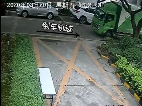 实探女子坠楼砸死路人事发商场，悲剧背后的警示与反思